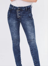 Load image into Gallery viewer, Melly &amp; Co 3 Button Denims
